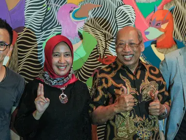 Yosi Mokalu (kiri), Neneng Herbawati (kedua kiri), I Wayan Sudirtha, Andre Opa (kanan) saat menjadi narasumber dalam diskusi bulanan Masterpiece NKRI Pancasila 9an 'Spirit of Ahok' Oktober (ke lima) di Jakarta, Senin (9/10). (Liputan6.com/Faizal Fanani)