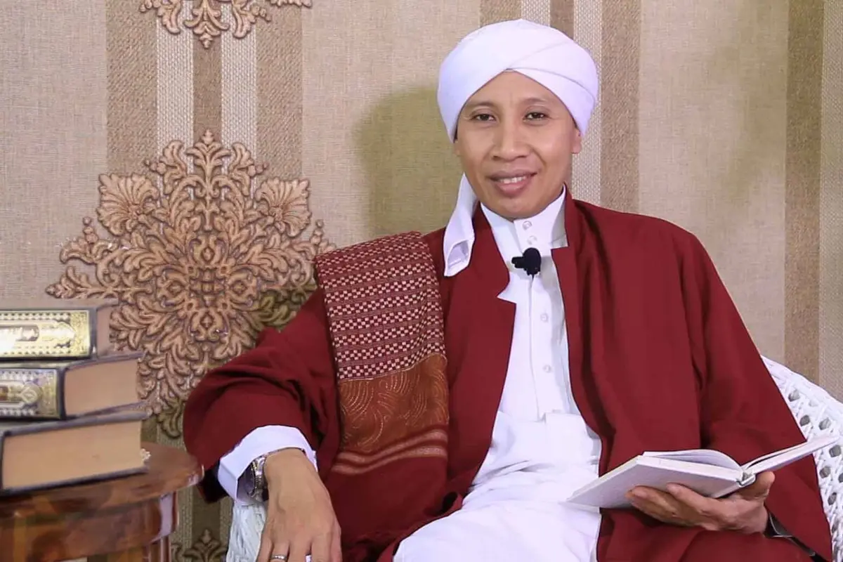 KH Yahya Zainul Ma'arif atau Buya Yahya