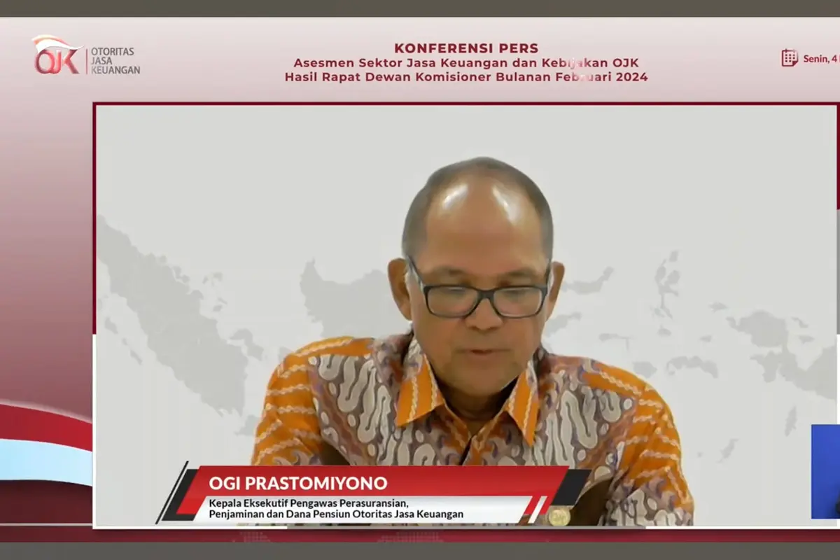 Kepala Eksekutif Pengawas Perasuransian, Penjaminan dan Dana Pensiun OJK Ogi Prastomiyono, dalam Konferensi Pers RDK Bulanan Februari 2024. (Tira/Liputan6.com)
