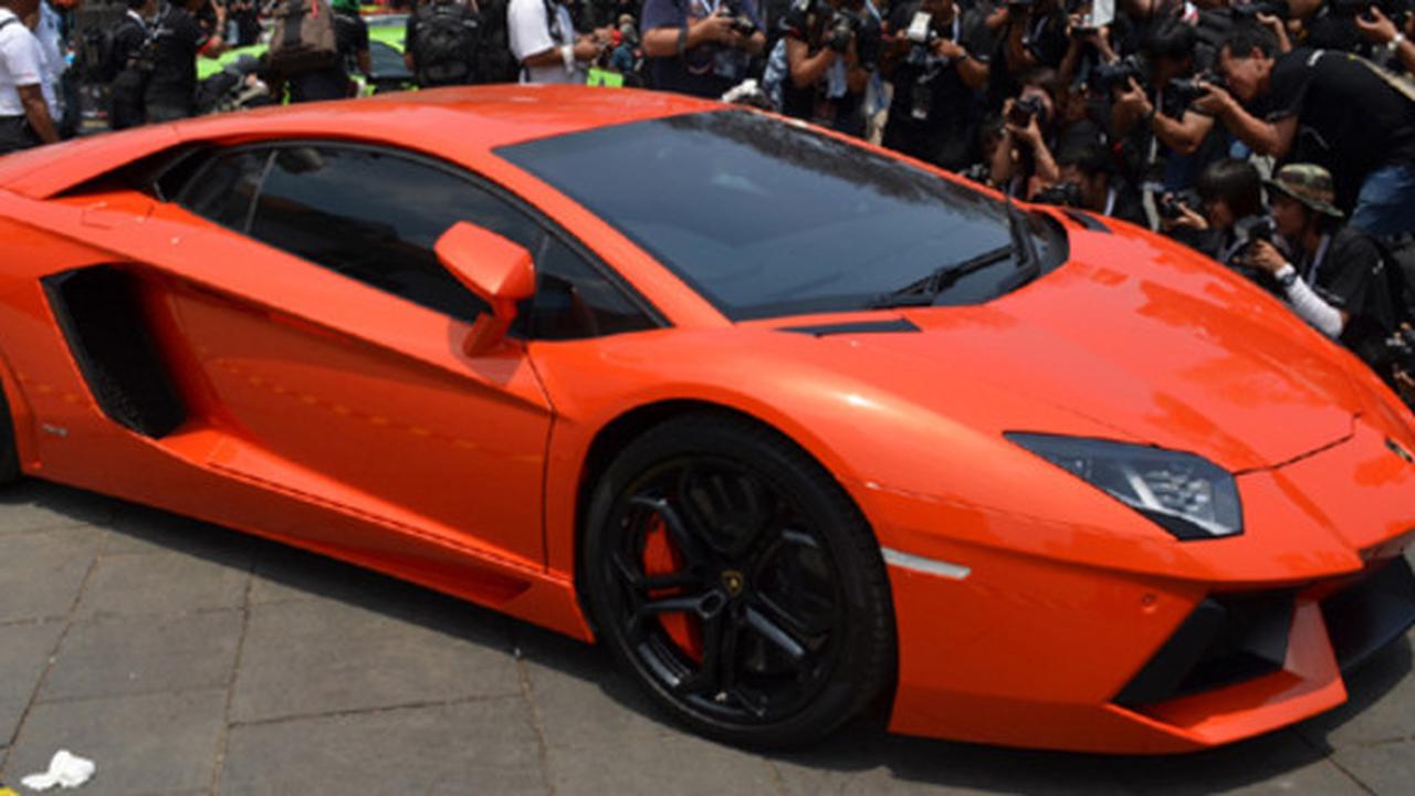 Lamborghini Aventador