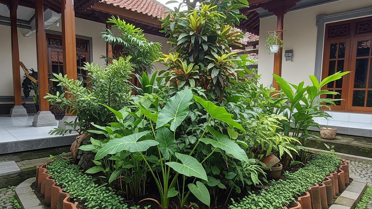 Cara Membuat Border Taman dari Genteng Bekas Tanpa Semen.