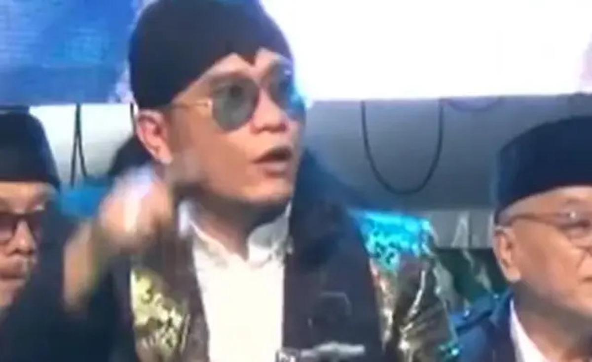 Harga Jam Tangan Miftah Maulana Tembus Rp500 Juta, Disorot di Tengah Kontroversi Hina Penjual Es Teh dan Seniman Senior
