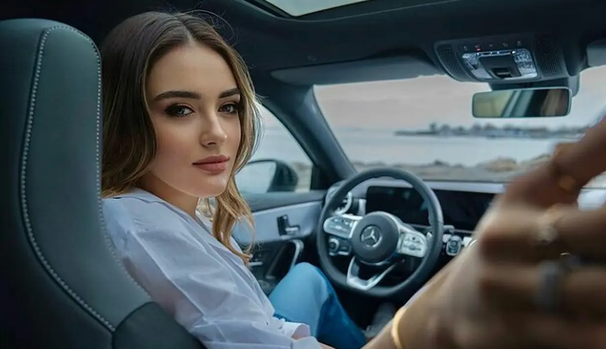 Perempuan yang lahir di kota Kartal, Istanbul ini kini tengah menjadi wakil dari Turki di ajang olimpiade Tokyo 2020. Penampilan Zehra Gunes pun jadi sorotan netizen. (Instagram/zehragns18).