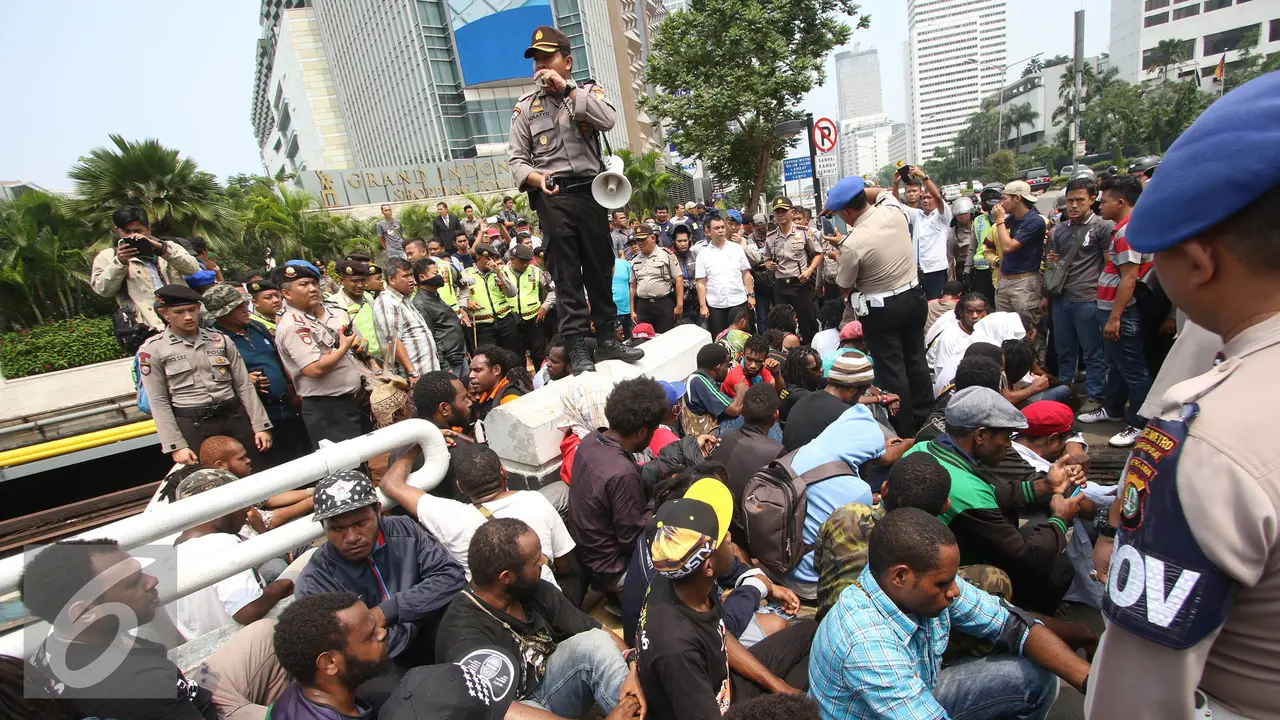 20151201-Mahasiswa-Papua-Bentrok-dengan-Kepolisian-IA
