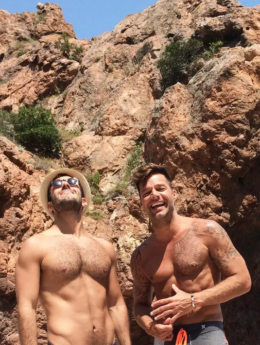 Ricky Martin dan Jwan Yosef sendiri sudah bertunangan pada November 2016 lalu. (instagram/jwanyosef)