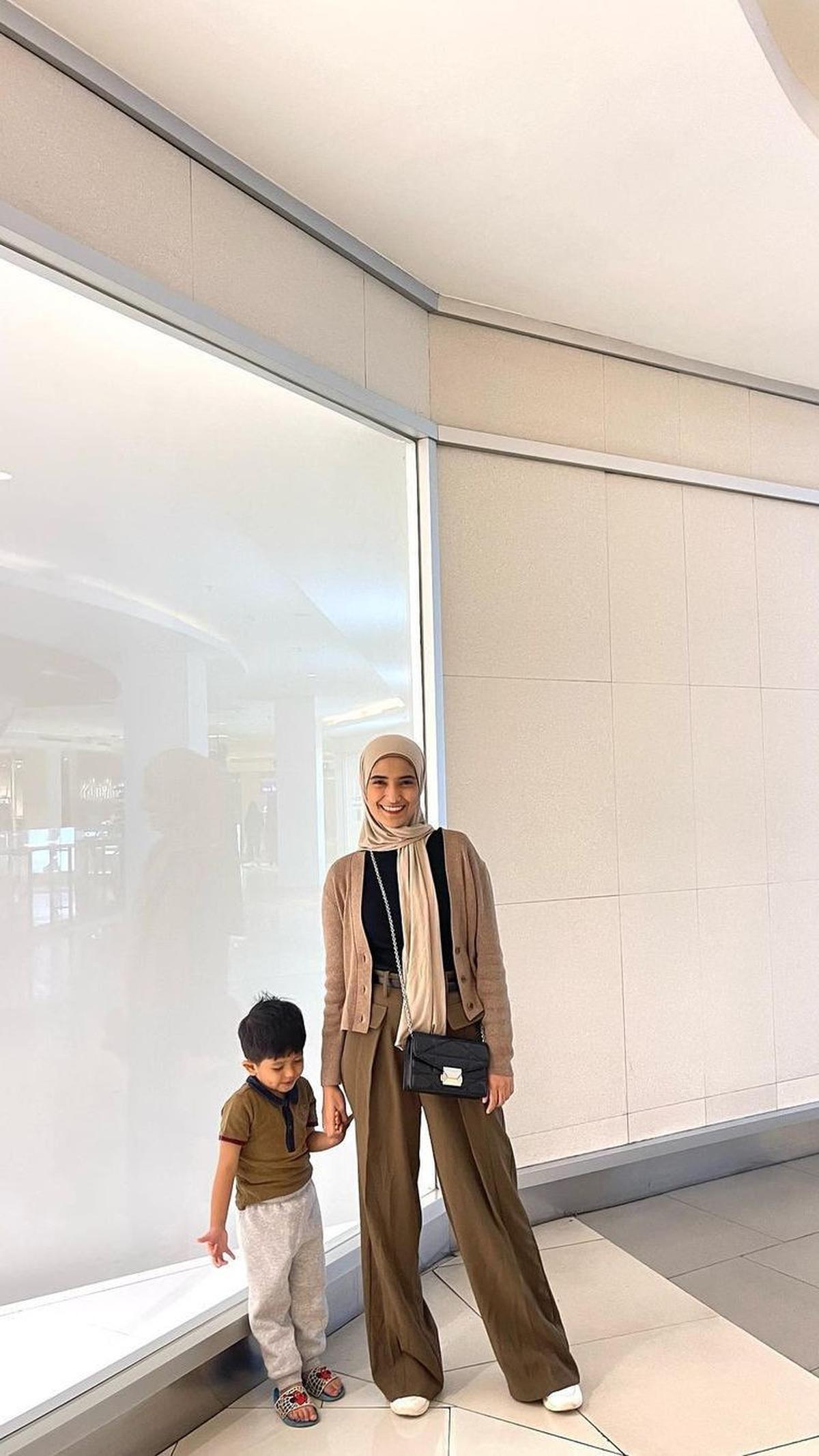 Pandai Diajak Foto Outfit Of The Day (OOTD) <br>
