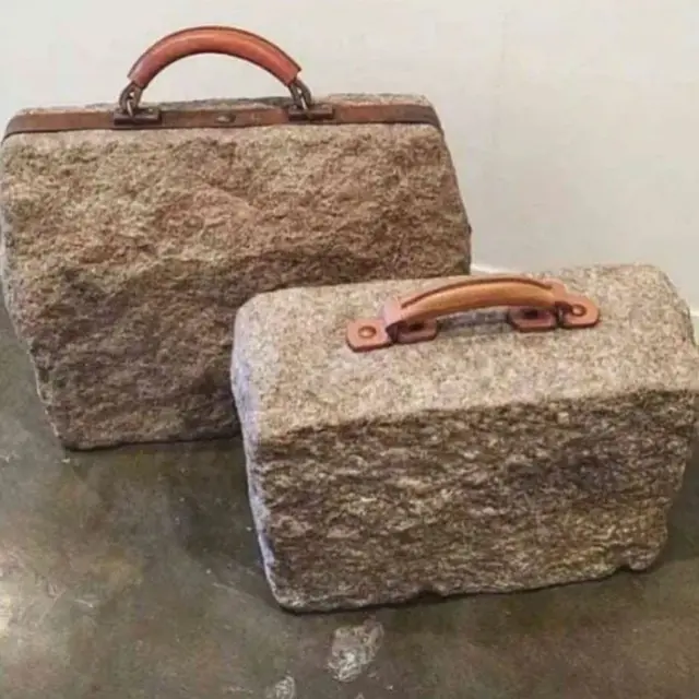 6 Tas Bentuk Barang Ini Nyeleneh Banget, Jadi Pusat Perhatian