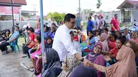 Bane Raja Manalu memfasilitasi pemeriksaan dan pengobatan gratis untuk masyarakat Siantar, Kabupaten Simalungun, Sumatra Utara, Selasa (5/12/2024). (Istimewa)