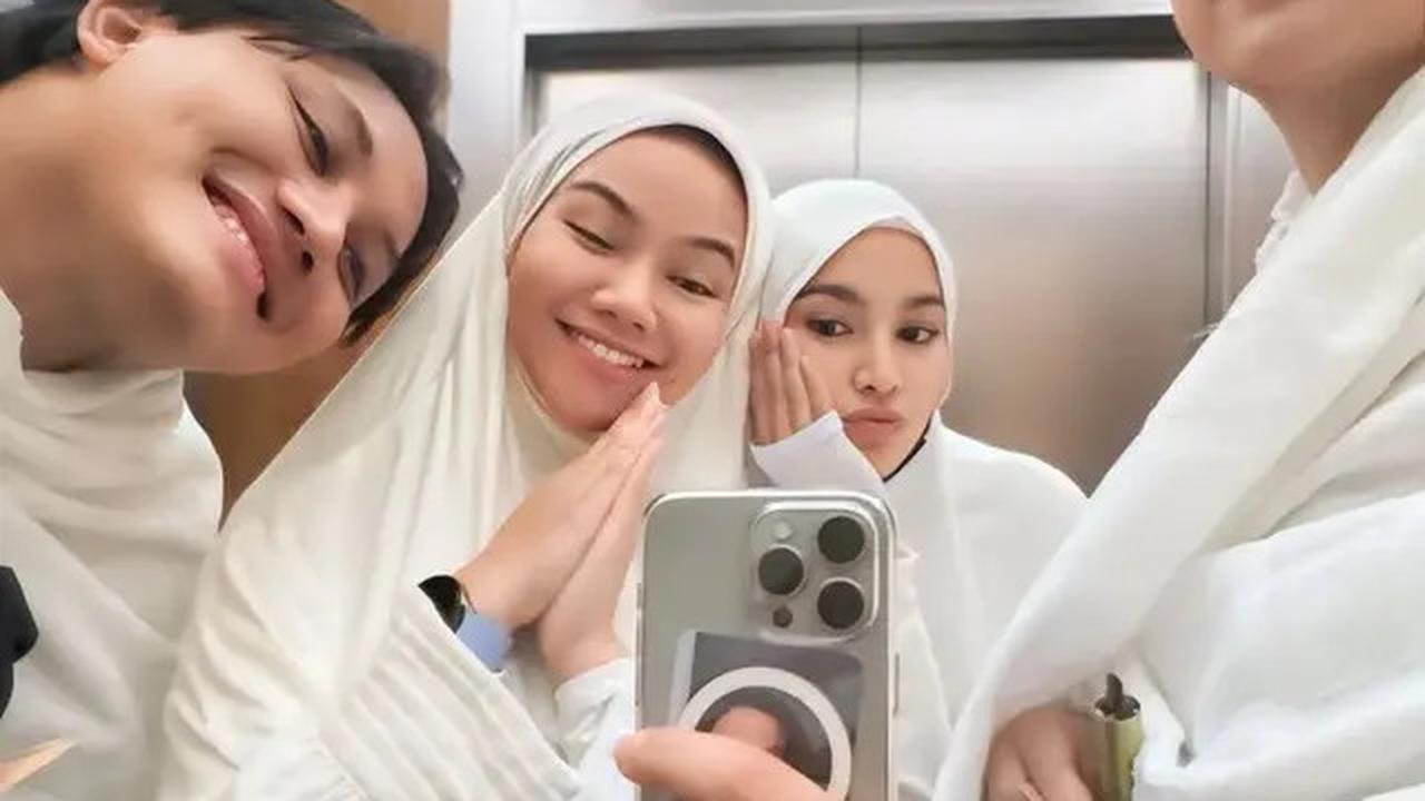 8 Potret Pesona Mahalini Kenakan Hijab saat Umrah, Kehamilan Tak Menjadi Penghalang untuk Beribadah