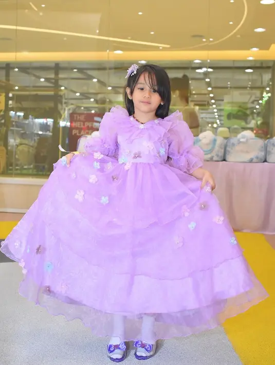 [Instagram/ryana_dea]