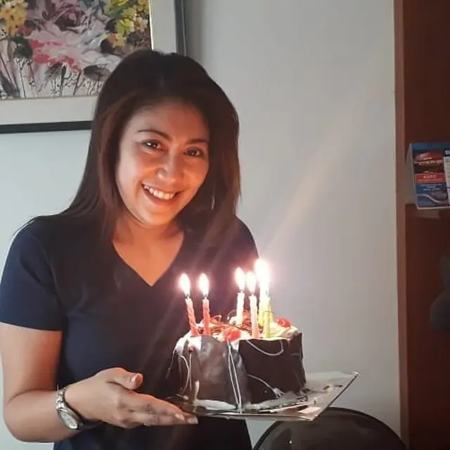 7 Potret Venti Figianti, Istri Baru Kiwil yang Jadi Sorotan