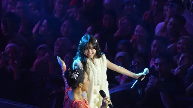 Gempi berduet dengan Yura Yunita di konser Bingah. (credit: instagram.com/putradjohan_aloke/gadiiing)