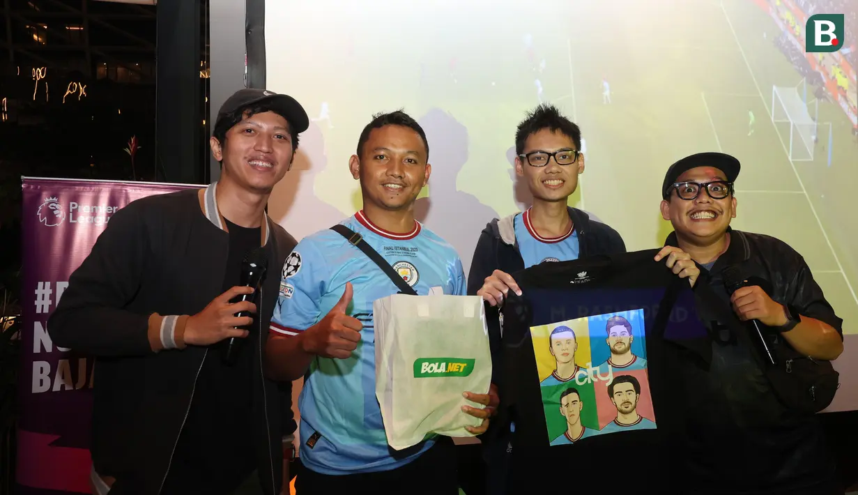 <p>Foto bersama para pemenang dalam acara Roaring Night Manchester City vs Manchester United di Babahramu Dine &amp; Bar, Episode Hotel, Gading Serpong, Tangerang, Minggu (3/3/2024). (Bola.com/M Iqbal Ichsan)</p>