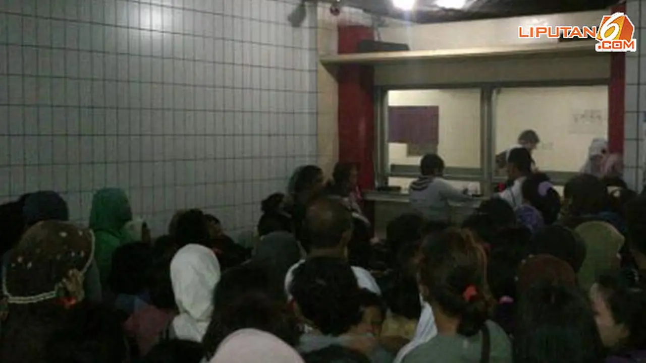 jkp-antri-131202b.jpg