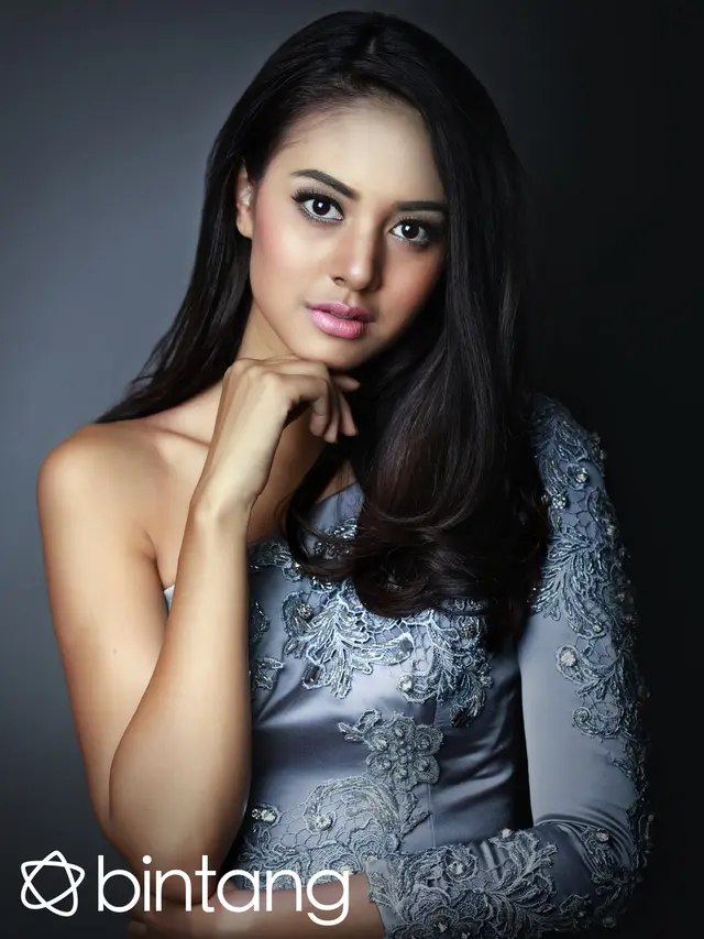 [Bintang] Aurelie Moeremans