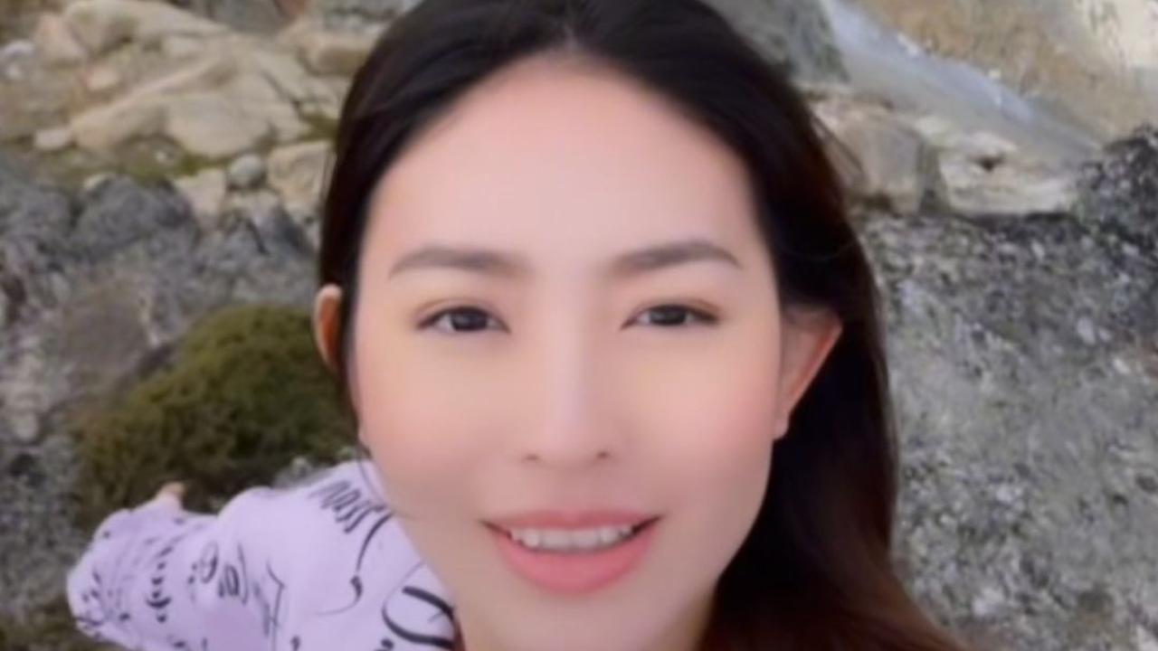 Meski sedang melakukan olahraga yang cukup ekstrem, penampilan Natasha Wilona bikin salfok. Potretnya dipuji cantik.&nbsp;