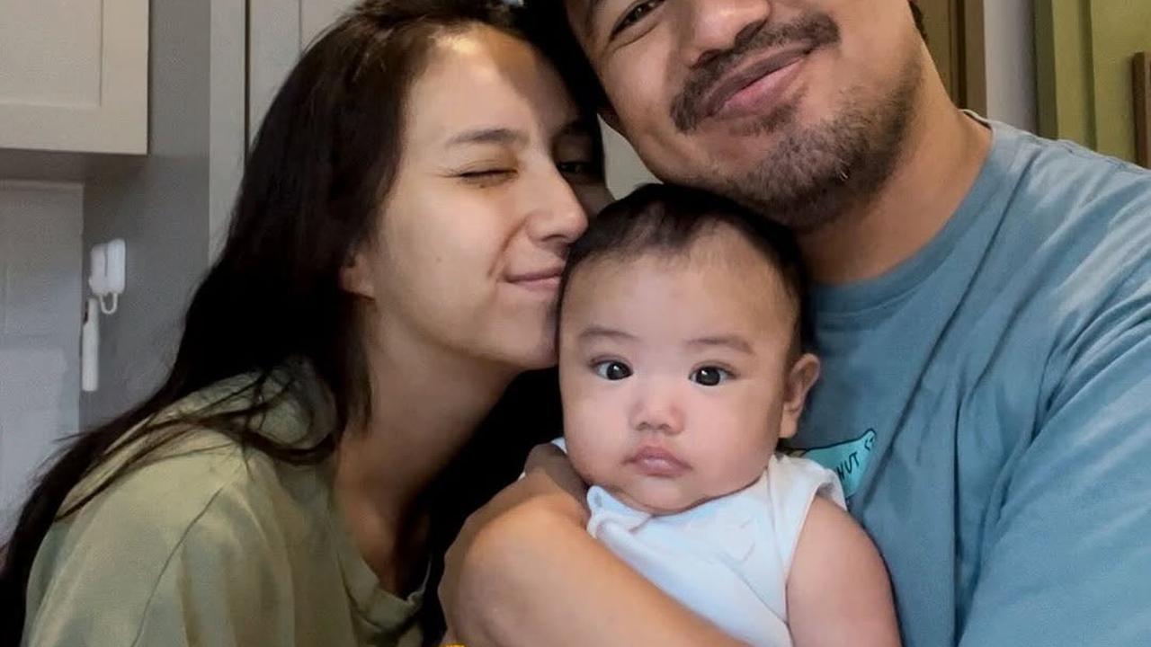Joshua Suherman Momong Baby Elio, Endingnya Ikut Tidur Bersama Anak