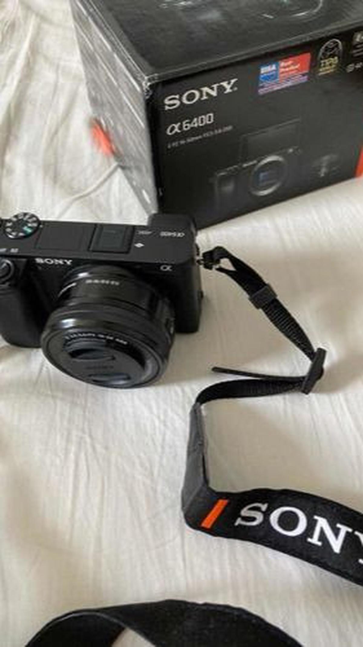 <b>&nbsp;Pilihlah Kamera Mirrorless dengan Lensa Kit&nbsp;</b><span style="border-color: rgba(229,231,235,var(--tw-border-opacity)); --tw-border-opacity: 1; --tw-shadow: 0 0 #0000; --tw-ring-inset: var(--tw-empty, ); --tw-ring-offset-width: 0px; --tw-ring