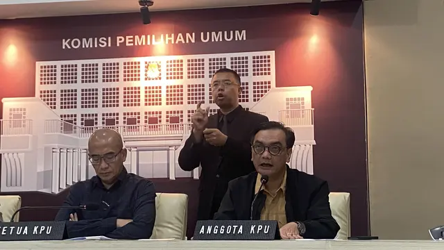 Komisioner KPU RI, Yulianto Sudrajat (kanan) (Liputan6.com/Muhammad Radityo Priyasmoro)