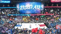 NBA memecahkan rekor jumlah penonton pada musim reguler untuk tiga kali beruntun. Pada musim ini total mencapai 21.997.412 penonton. (NBA)