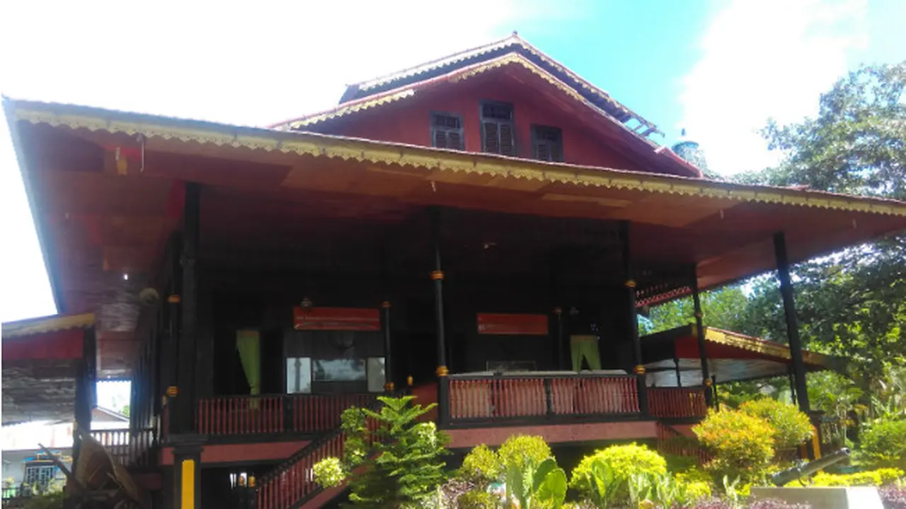 Menelusuri Keunikan Rumah Adat Bantayo Poboide di Gorontalo
