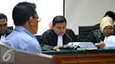 Jaksa penuntut umum (JPU) membacakan dakwaan kepada Abdul Rouf di Pengadilan Tipikor, Jakarta Kamis, 23/7/2015). Rouf menyatakan kecewa dan akan mengajukan pembelaan atas tuntutan JPU. (Liputan6.com/Yoppy Renato)