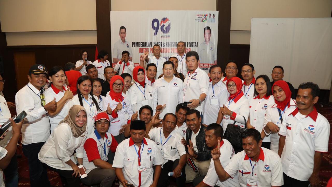 Ketua Umum Perindo Hary Tanoe beri pembekalan bagi caleg di Palu. (Istimewa)