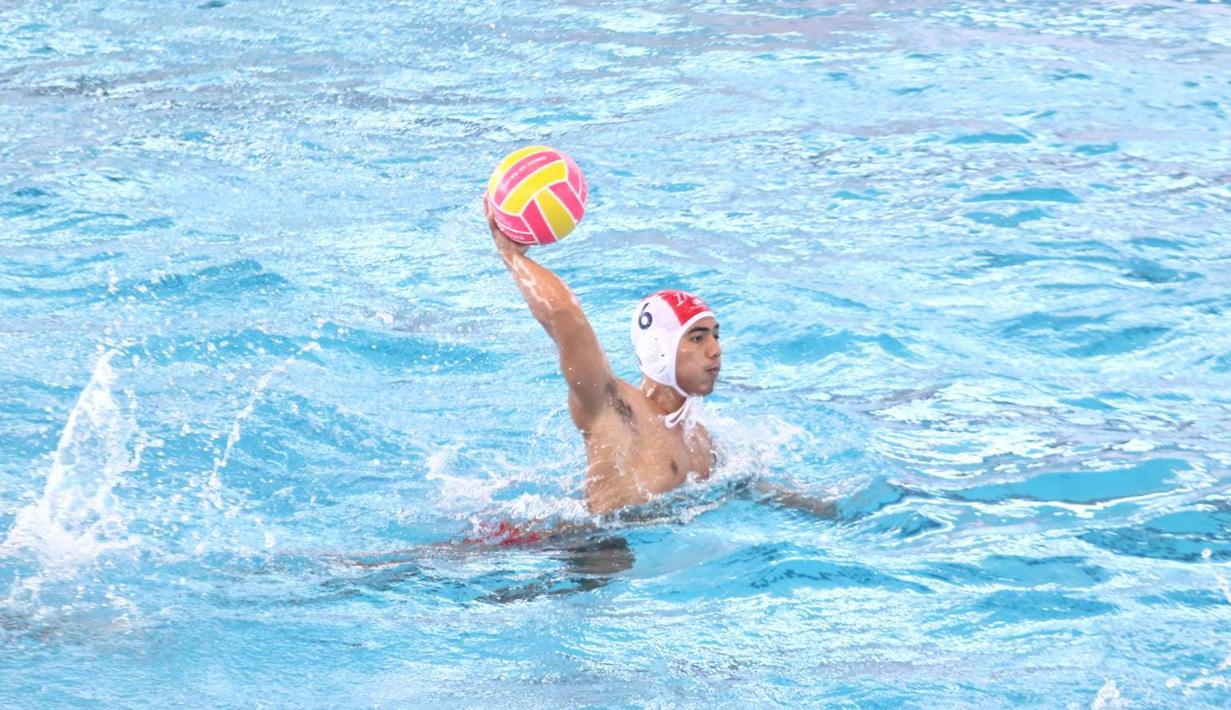 Dominasi Rezza Auditya Putra dan kawan-kawan sudah terlihat sejak pertandingan babak pertama. Tim polo air putra Indonesia langsung tancap gas meninggalkan jauh Filipina, 10-1. (Dok. PB Akuatik Indonesia)