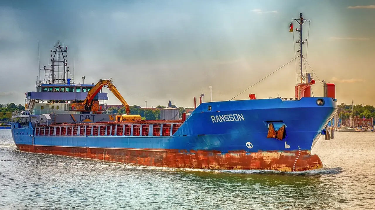 Profil PT Sinma Line dan Layanan-Layanannya, Perusahaan Dibidang Shipping Alat Berat