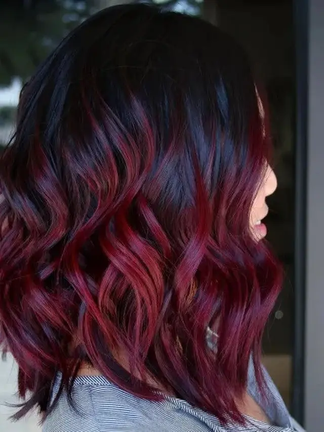 Warna Rambut Burgundy