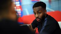 Bek Timnas Inggris, Danny Rose, melarang keluarganya datang langsung ke Rusia untuk menonton Piala Dunia 2018 karena khawatir mendapatkan perlakuan rasial. (AFP/Paul Ellis)
