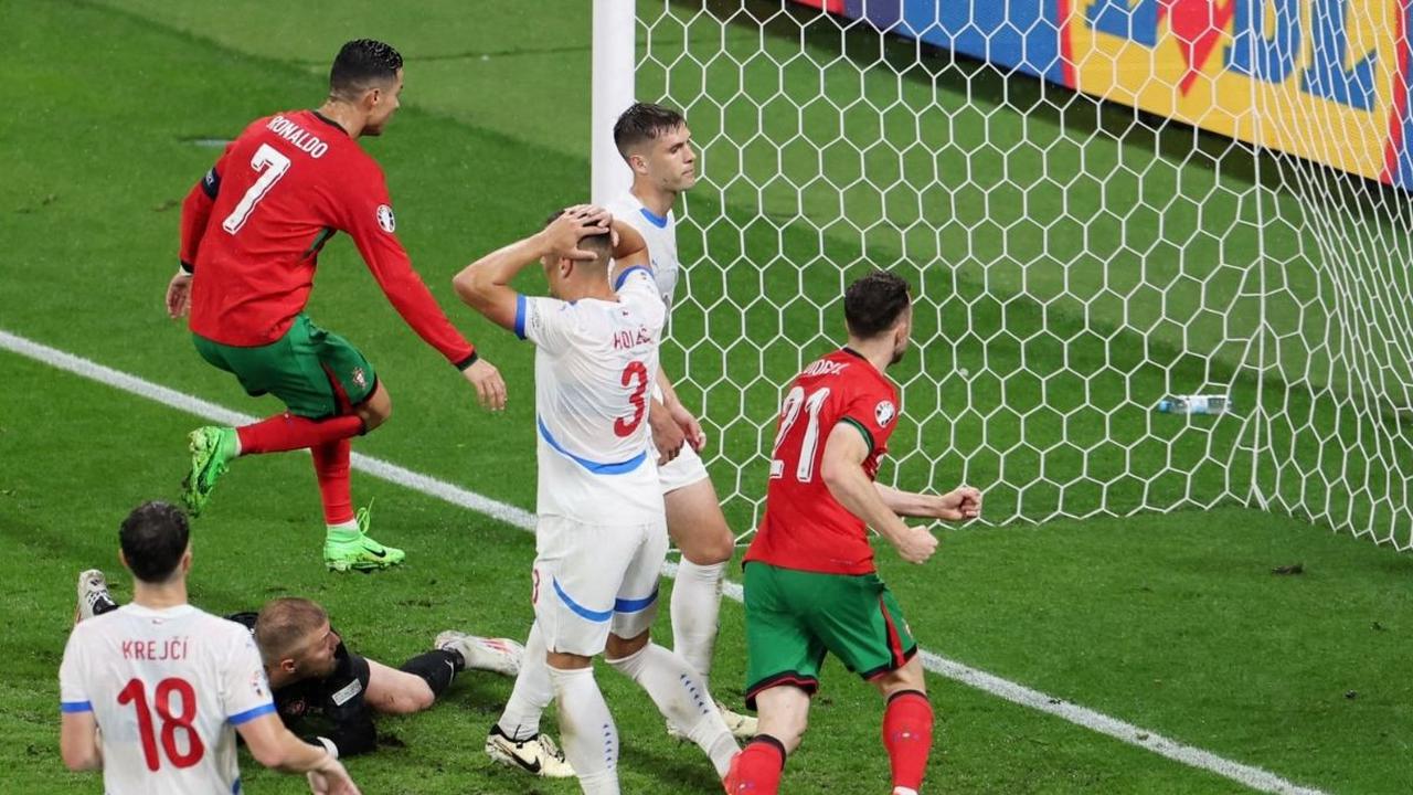 Pertandingan yang berlangsung di Leipzig Stadium pada Rabu, 19 Juni 2024 menjadi yang ditunggu-tunggu karena Cristiano Ronaldo menjadi perhatian utama. Foto: Reuters<br>