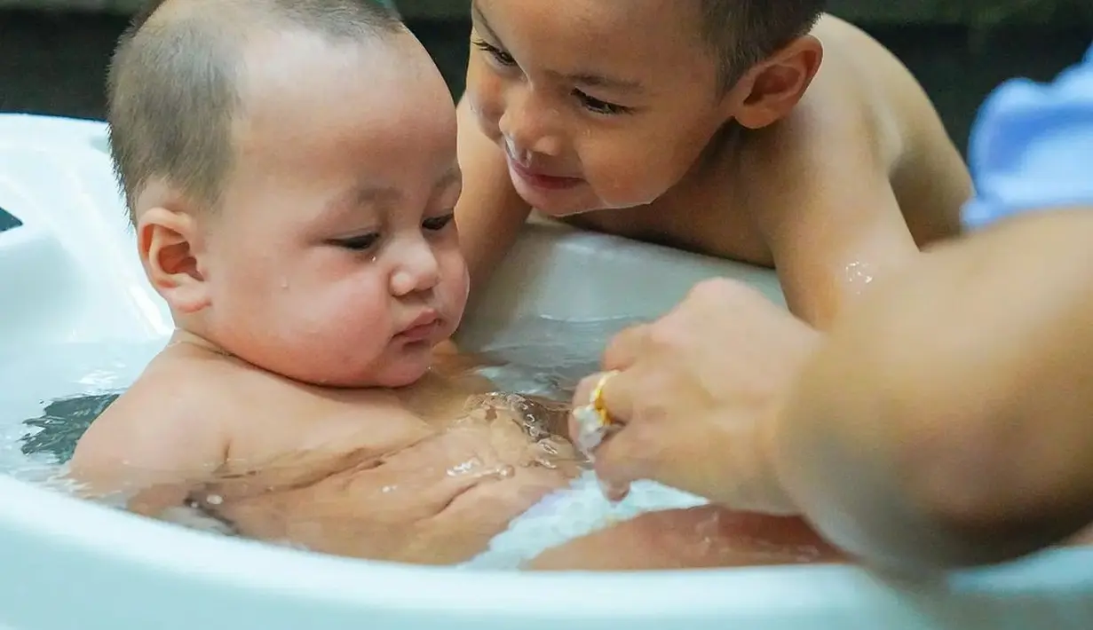 Kiano dan Kenzo anak Baim Wong (Instagram/baimwong)