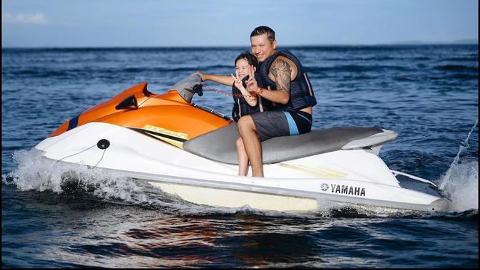 Momen liburan Gading Marten dengan Gempi (Sumber: Instagram/gadiiing)