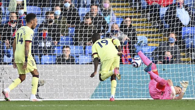 FOTO: Dua Gol di Masa Injury Time Bawa Arsenal Tekuk Crystal Palace 3-1 - Nicolas Pepe