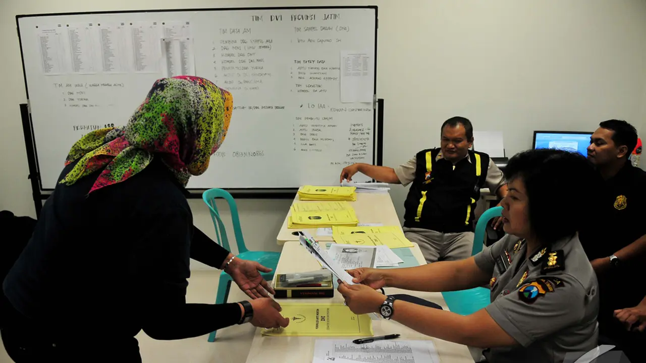Tim DVI Kumpulkan Data Antemorten Penumpang AirAsia QZ8501