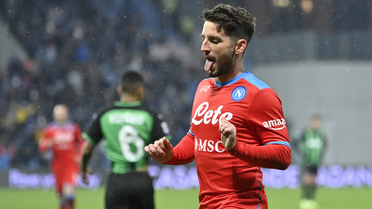 Foto: 5 Pesepak Bola dengan Rekor Hattrick Terbanyak di Liga Italia, Edinson Cavani Kini Malah Jadi Cadangan di Manchester United
