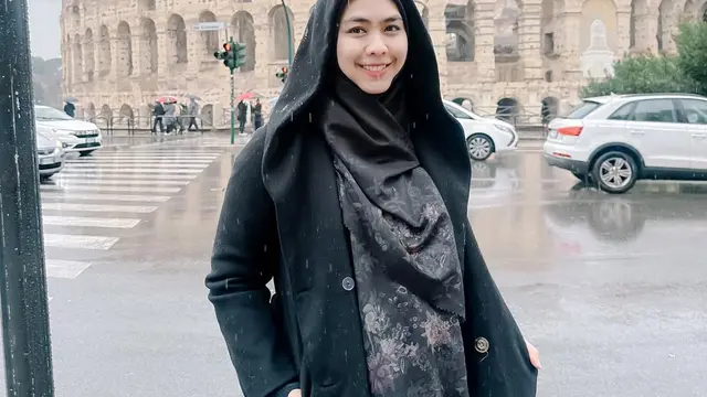 Oki Setiana Dewi