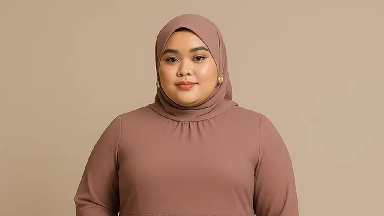 7 Rekomendasi Model Gamis Simpel tapi Mewah untuk Orang Gemuk, Lengkap dengan Tips Memilihnya