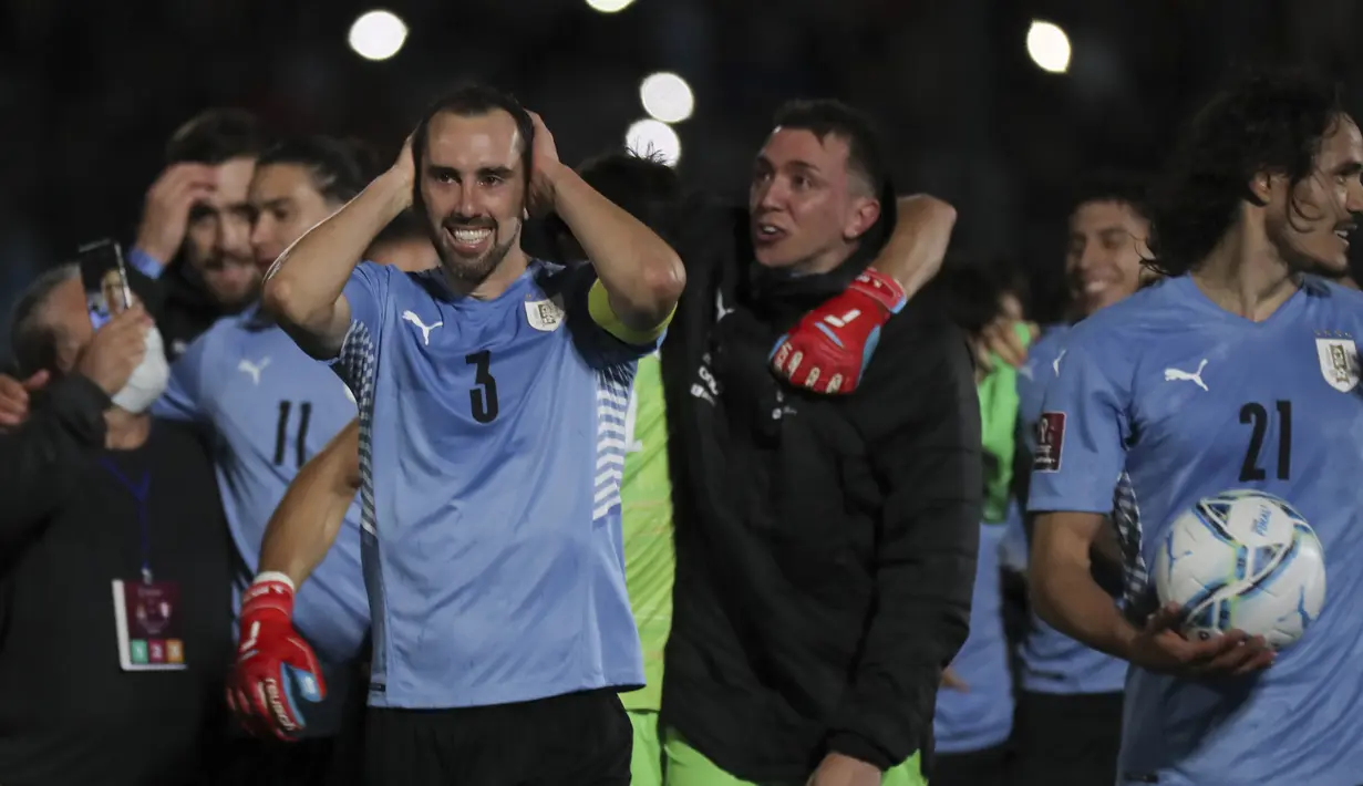 Sementara Uruguay dipastikan lolos usai menang tipis 1-0 atas tamunya Peru, Jumat (25/3/2022) pagi WIB di Centenario Stadium, Montevideo, Uruguay. (AP/Pool/Raul Martinez)