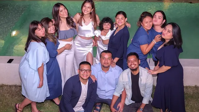 6 Potret Momen Ulang Tahun Mikha Tambayong ke-25 yang Bikin Salah Fokus
