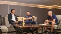 Suasana wawancar eksklusif Bola.com dengan pelatih Timnas Bulgaria, Aleksandar Dimitrov di Ayana Midplaza, Jakarta, Rabu (25/3/2026). (Bola.com/Nur Iman Ali)