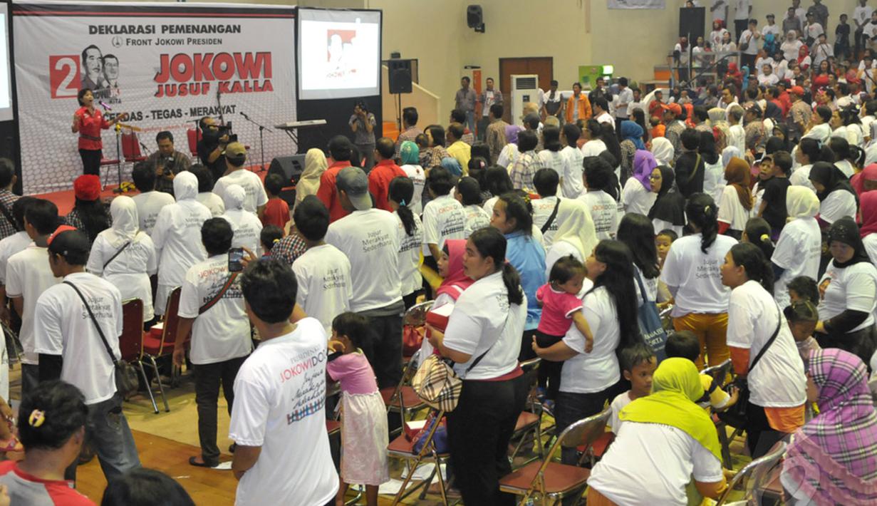 Ribuan orang di Pulo Gadung mendeklarasikan diri mendukung Joko Widodo sebagai presiden (Liputan6.com/Panji Diksana)