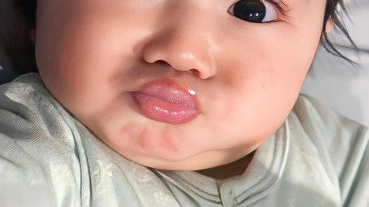 Baby Aisha Si Bayi Cantik yang Menggemaskan