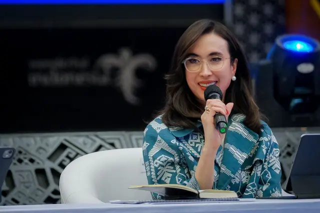 Tak ambil pusing, klarifikasi Menpar Widiyanti soal isu mandi pakai air galon saat kunker ke daerah