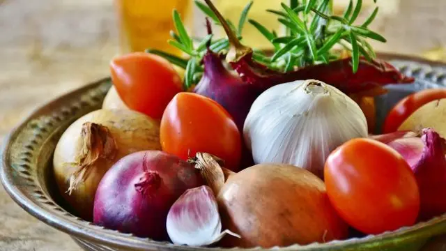 Cara Membuat Kue Bawang Gurih dan Renyah, Cocok untuk Camilan Tahan Lama