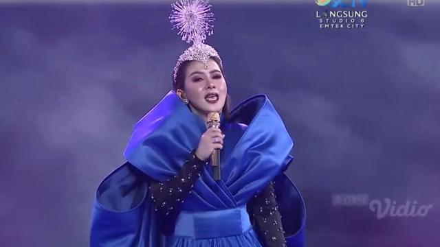 Syahrini di Ultah SCTV