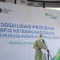 Menteri Ketenagakerjaan RI Ida Fauziyah saat acara sosialisasi kepada pekerja Bukan Penerima Upah, khususnya pekerja seni di wilayah Bandung.