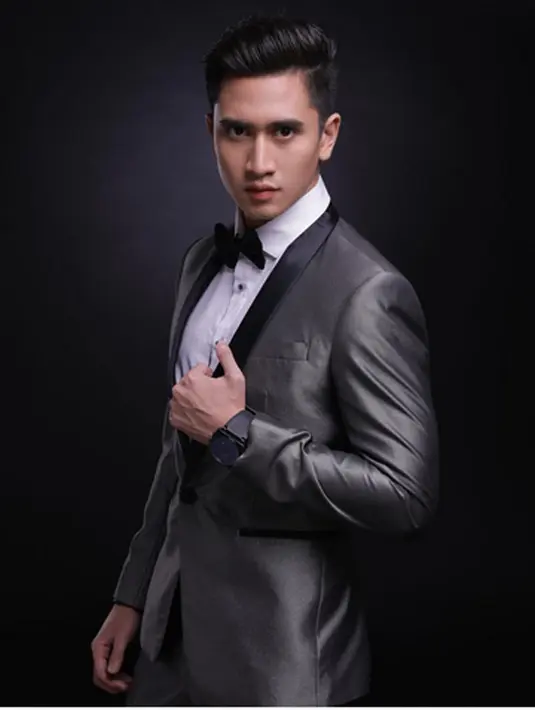 Bintang film LDR itu baru saja membeli mobil yang sejak lama diimpikan. Pemeran kelahiran Jakarta 20 tahun itu membeli sebuah mobil mewah keluaran Italia Maresati Gran Turismo yang harganya di perkirakan sekitar 3 miliar. (Instagram/bramastavrl)