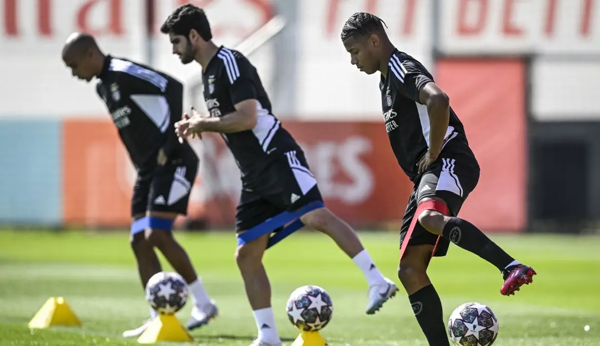 <p>Merujuk rekor pertemuan dengan Inter Milan, Benfica memang tidak diunggulkan. Pasalnya, dalam tiga perjumpaan, mereka tidak pernah menang. (PATRICIA DE MELO MOREIRA/AFP)</p>